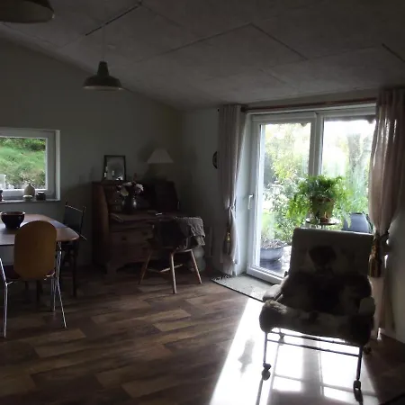 Lille-friisenborg Bed & Breakfast Tjele